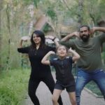 Vriddhi Vishal Instagram - Trending ❤️💃🕺 🎥 @jithinbabu_jb Location @morickapresort #family #trendingreels #trendingsongs #dancelovers #dancetime #morickap #waynad #lovethisplace #vibe #happytrip #kerala #childartist #artist #appa #amma Morickap Resort