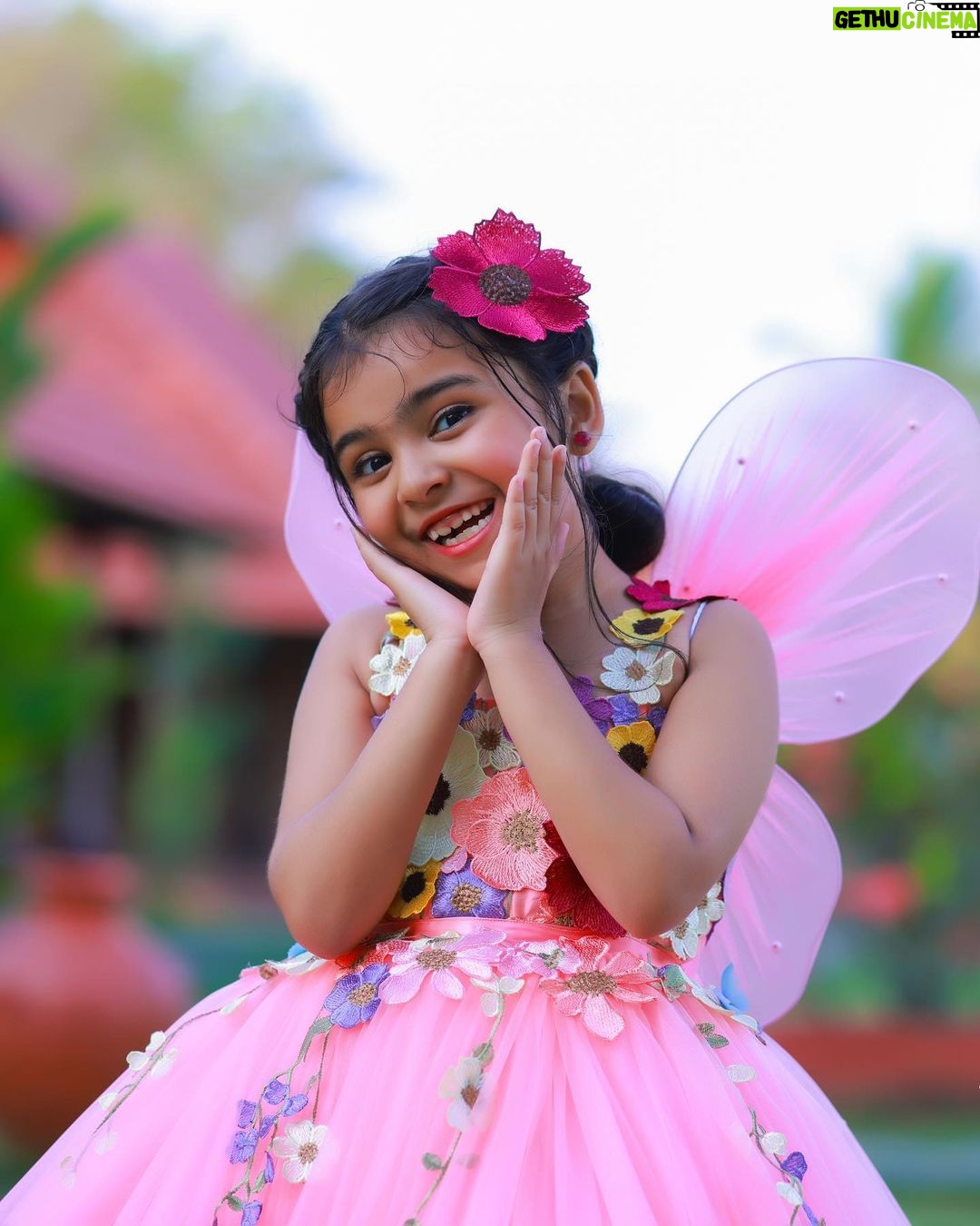 Vriddhi Vishal Instagram - ❤️❤️❤️ 📸 @abinprasad_cherthala Location @kondai_lip_resort Outfit @sowmyz_couture #fashion #kids #picoftheday #outfits #beutifuldress #gowns #instagood #vriddhi #childartist #kerala Kondai Lip Backwater Heritage Resort Alappuzha