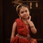 Vriddhi Vishal Instagram - All about ps 1 reel shoot Clicks @abi_fine_shooters Location @broadbeanresortmunnar Jewels @parakkat_jewels #picoftheday #pic #photooftheday #photoshoot #photo #photoshooting #resort #munnar #cool #climate #trending #babyartist #childartist #malayalam #tamil
