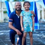 Vriddhi Vishal Instagram - I acted for the first time in Malayalam movie in “Saraas” directed by Jude Sir. I was lucky enough to do a film again with the director of my first film. It is a great pleasure to be able to be a small part in such a big film and to be able to work with Jude Uncle again.❤️❤️ @judeanthanyjoseph 📷 @faza_lul_haq_photography #malayalamcinema #judeanthonyjoseph #cinema #tovinothomas #asifali #chackochan #childartist #kerala