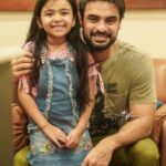 Vriddhi Vishal Instagram - Ma next malayalam movie with super Hero @tovinothomas uncle ❤️❤️❤️❤️ 📷 @faza_lul_haq_photography #tovinothomas #superhero #malayalam #cinema #panindianstar #love #cinema #childartist #kerala #kochi #super #vibe #❤️