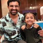 Vriddhi Vishal Instagram - ❤️❤️❤️ @siju_wilson #cinema #malayalam #artist #instagood #instagram #kerala #kochi #meet #love #lovequotes #bday #function Kochi Marriott Hotel