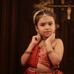 Vriddhi Vishal Instagram - All about ps 1 reel shoot Clicks @abi_fine_shooters Location @broadbeanresortmunnar Jewels @parakkat_jewels #picoftheday #pic #photooftheday #photoshoot #photo #photoshooting #resort #munnar #cool #climate #trending #babyartist #childartist #malayalam #tamil