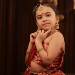 Vriddhi Vishal Instagram - All about ps 1 reel shoot Clicks @abi_fine_shooters Location @broadbeanresortmunnar Jewels @parakkat_jewels #picoftheday #pic #photooftheday #photoshoot #photo #photoshooting #resort #munnar #cool #climate #trending #babyartist #childartist #malayalam #tamil