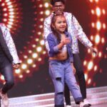 Vriddhi Vishal Instagram - Dance 💃💃💃❤️❤️❤️ Outfit @swathi__ramakrishnan Show @jfwdigital #jfwachieversawards2022 #dancelover #childartist ##awards Chennai, India