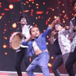 Vriddhi Vishal Instagram - Dance 💃💃💃❤️❤️❤️ Outfit @swathi__ramakrishnan Show @jfwdigital #jfwachieversawards2022 #dancelover #childartist ##awards Chennai, India