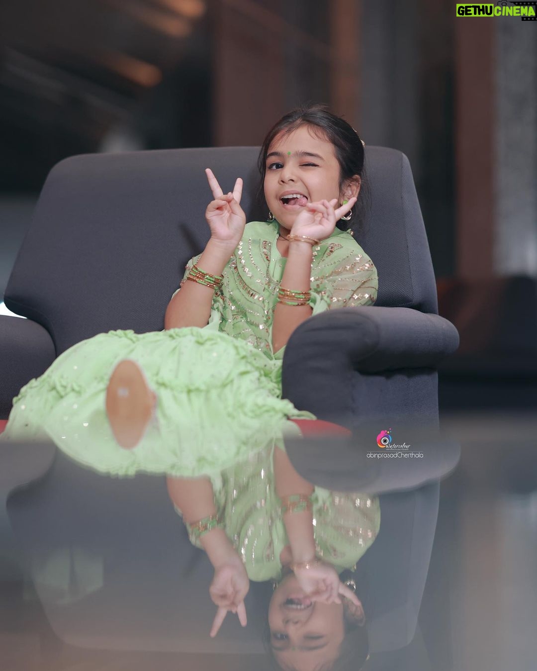 Vriddhi Vishal Instagram - ❤️❤️❤️ 📷 @abinprasad_cherthala #cinema #artist #childartist #happy #award #socialmedia #junior #influencer #award #awardwinning #malayalam #tamil #film #adfilms #kochi #kerala360 #dance #dancelover #viral #viralpost Le Méridien Kochi