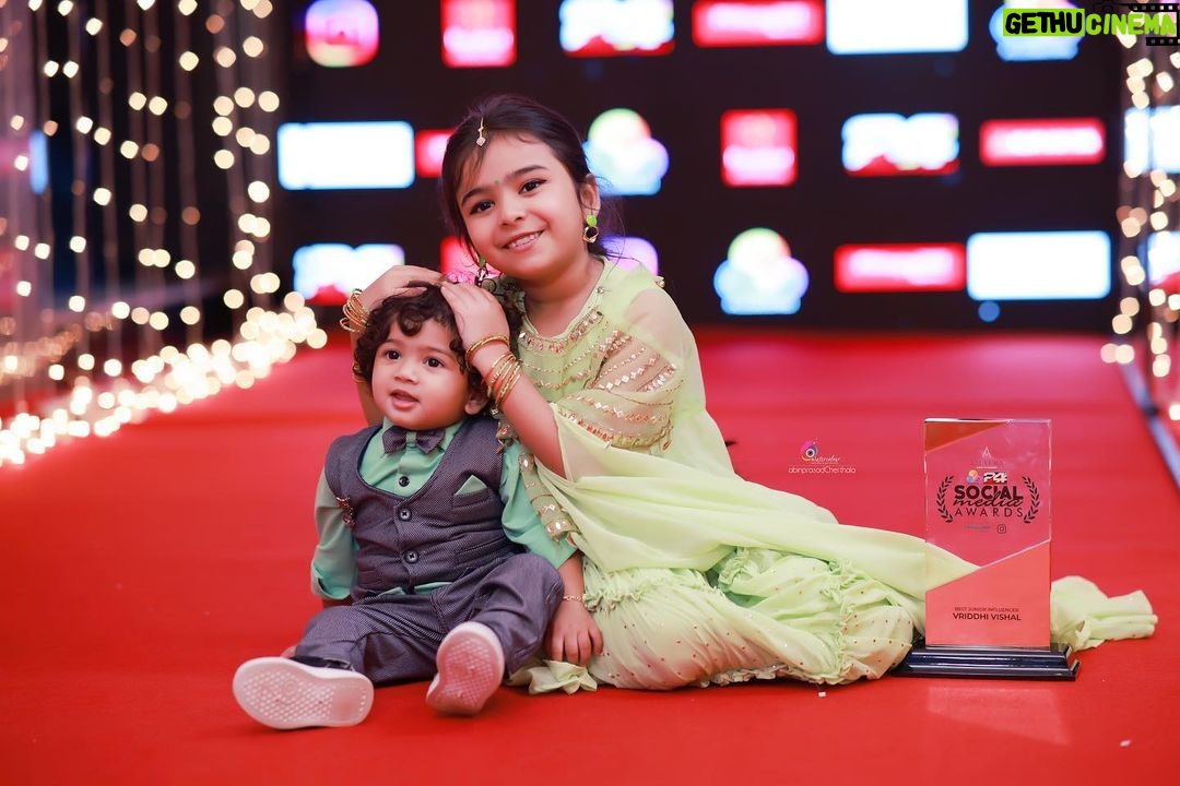 Vriddhi Vishal Instagram - Thank u so much everyone ❤️❤️❤️❤️❤️❤️❤️ Best Junior influencer Awards 2022 🎖🏆🏅🏅 📷 @abinprasad_cherthala #24news #flowerstv #instagram #best #junior #influencer #awards #loveuall #thankz #🙏 #support # Le Méridien Kochi