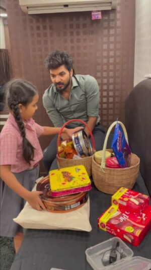 Vriddhi Vishal Instagram - I miss u @actorjai uncle love u so much ummaaa🥰❤️

Ma second tamil movie🥰

#reeltoreel #reelskerala #tamilreels❤️ #tamilmusic #tamilreelssong #tamilreels🔥 #tamilcinema #tamilnadu
