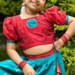 Vriddhi Vishal Instagram - Chinna ponnu njan 🥰💃 🎥 & cuts @vishal_kannan03 Makeover @gayathri_vishal03 Outfit @magizham_boutique Location @the_raintree_ #dancelover #vriddhivishal #childartist #malayalam #tamil #dancereels