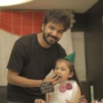 Vriddhi Vishal Instagram - Thank u @actorjai uncle ❤️❤️❤️ Ma b day party 🥰🥰🥰 Unexpected ❤️❤️❤️ Clicked by @adk_karthik Location @copperkitchenrestaurant #bday #wishes #love #chennai #cinema Copper Kitchen