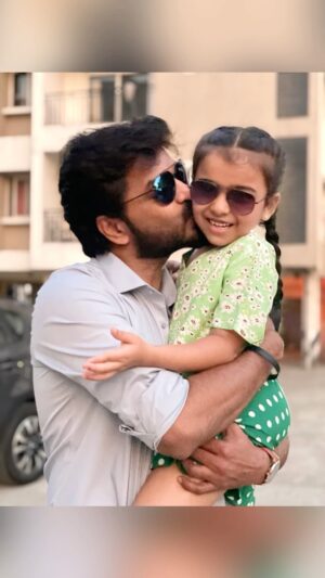 Vriddhi Vishal Instagram - Happy b day ma best friend ❤️❤️❤️ @actorjai  uncle ❤️❤️
Love u uncle 😍😍😍😍

Edits @ameensabil

#love #care #friendship #cinema #tamil #thankyou