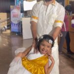 Vriddhi Vishal Instagram - Sugar Baby ❤️❤️❤️ Comments please 😍😍😍 @ashwinkumar_ak @sonymusic_south @_venky_vj @mahiram_20 #sugar #sugarbaby #song #shooting #location #funtime
