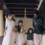Vriddhi Vishal Instagram - Happy onam all 🌼 vriddhivishal’s Dancing family 🌼 YouTube channel link in bio 🥰 Pls subscribe dear friends 🎥 @jithinbabu_jb , @sukhil_ashok ✂️ @alfinjose_ Outfit @disha_creationz Makeover @sheblush._ #happyonam #onam #vriddhivishal’sdancingfamily #dancingfamily #newyoutube #channel #family #familytime #familygoals #childartist #babyartist