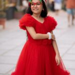 Vriddhi Vishal Instagram - Merry Christmas all ❤️❤️🎅🎄🌲 📸 @wedding.3 #merrychristmas #vriddhivishal #christmas #childartist #photoshoot #xmasphotoshoot #❤️