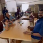 Vriddhi Vishal Instagram - Manjadikkuruvinu pakaram paper balls 😀😀❤️❤️❤️ Location funs❤️❤️❤️ #theerakadhal #tamil #cinema #superhit #jai #sshivada #vriddhi #vriddhivishal #childartist #tamilcinema #love #babyartist