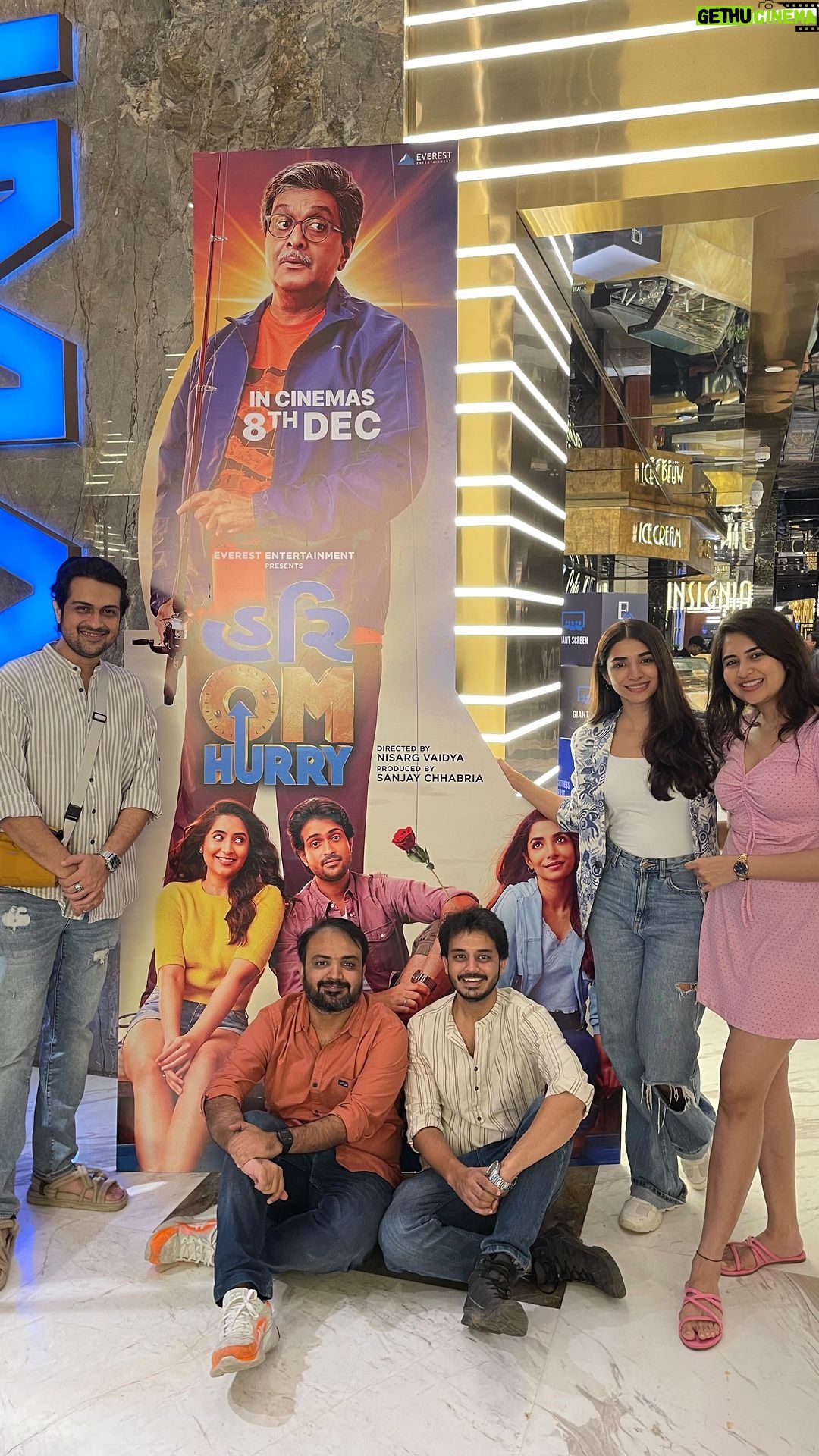 Vyoma Nandi Instagram - ABSOLUTELY unfiltered and organic reviews from our super supportive audiences who went to the theatres to watch Hurry Om Hurry and showered us with immense love ❤️ Thank you to each and every one of you who we met yesterday ✨ #HurryOmHurry