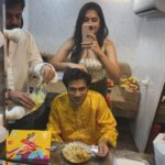 Vyoma Nandi Instagram - 🪴”Broship” moments Hurry Om Hurry Running Successfully in Theatres 🥳 Its a very merry Christmas 🎄 #hurryomhurry #RaunaqKamdar #VyomaNandi #ShivamParekh @everestentertainmentgujarati @vaidyanisarg