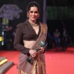 Waluscha De Sousa Instagram - देखना ना भूलिएगा अवॉर्ड्स की धमाकेदार शाम सिर्फ स्टार प्लस पर 1 जनवरी 2023 को शाम 7:30 बजे ✨✨✨ Don’t forget to tune in and watch a glittering evening @theitaofficial @starplus @anuranjan1010 #itaawards2022 #bestsupportingactress #ott #escaypelive