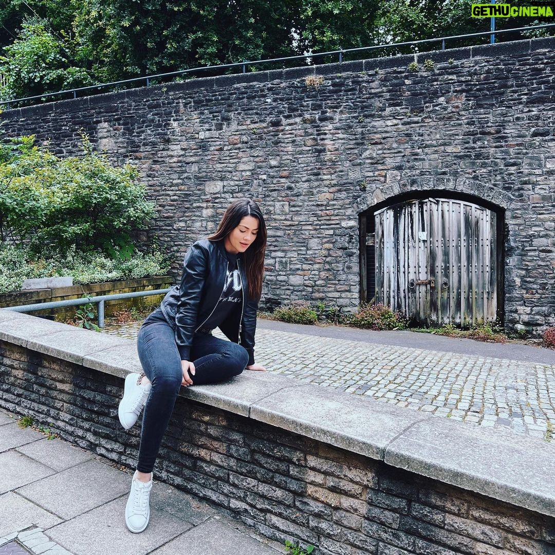 Waluscha De Sousa Instagram - 🤎 Bristol, United Kingdom