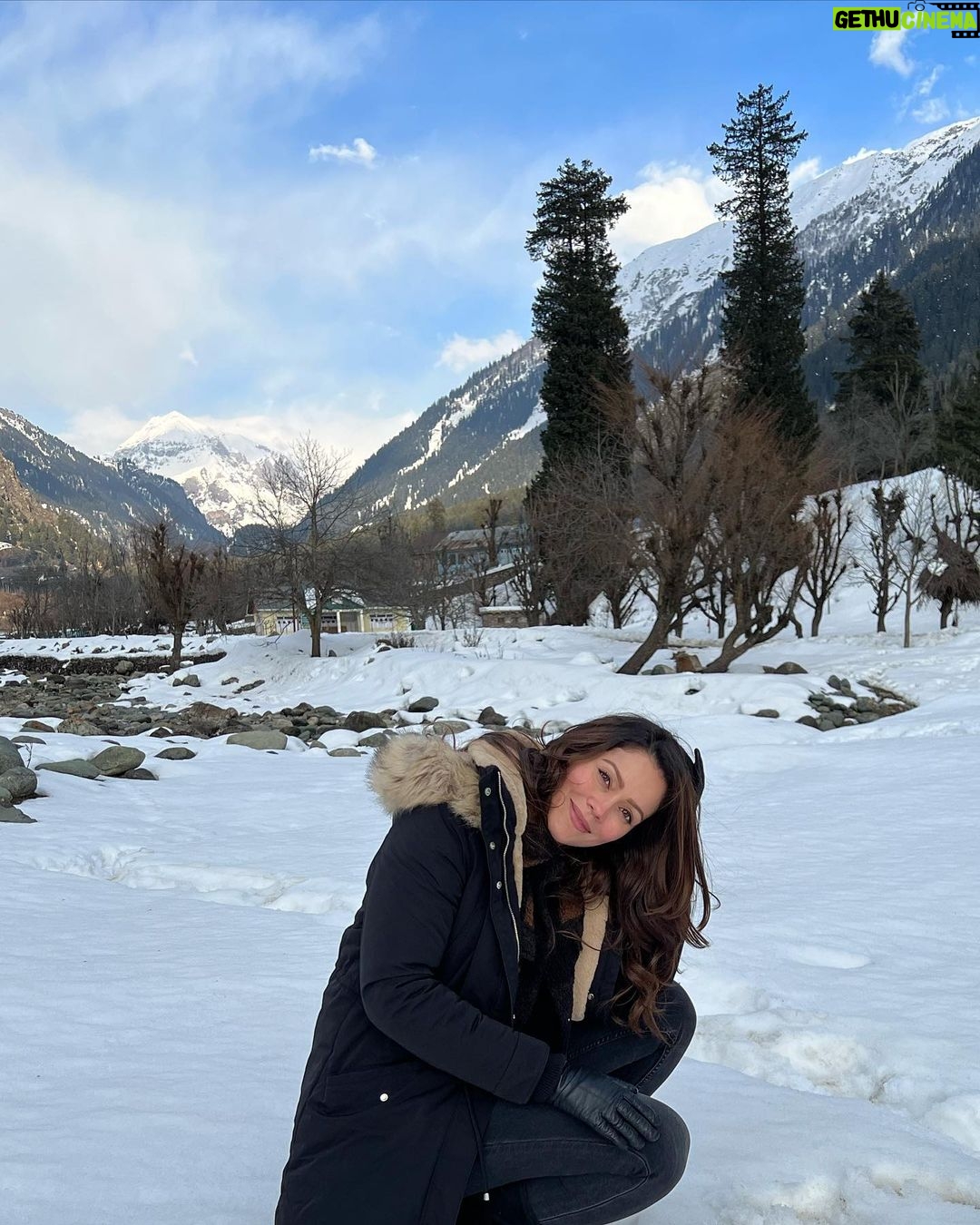 Waluscha De Sousa Instagram - And that's a wrap on #crackdown S2!! @lakhiaapoorva @vootselect thank you for this beautiful journey. #kashmir you were absolutely gorgeous! Pahalgam