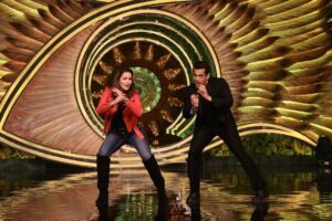 Waluscha De Sousa Instagram - Promotion of #BollywoodWalaDance on #biggboss15 was everything ✌🏼️
#eternallygrateful