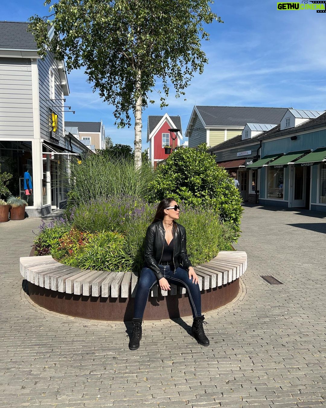 Waluscha De Sousa Instagram - 🤍 Amsterdam, Netherlands