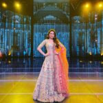 Waluscha De Sousa Instagram - 🌸🌸🌸 @sarojjalan @jaipur_jewels @anjalisinghshekhawat @biancalouzado @vhairforu @ipml_official @zeetv @zee5 #IndianProMusicLeague #music #singing #live #realitytv Film City Studio Mumbai