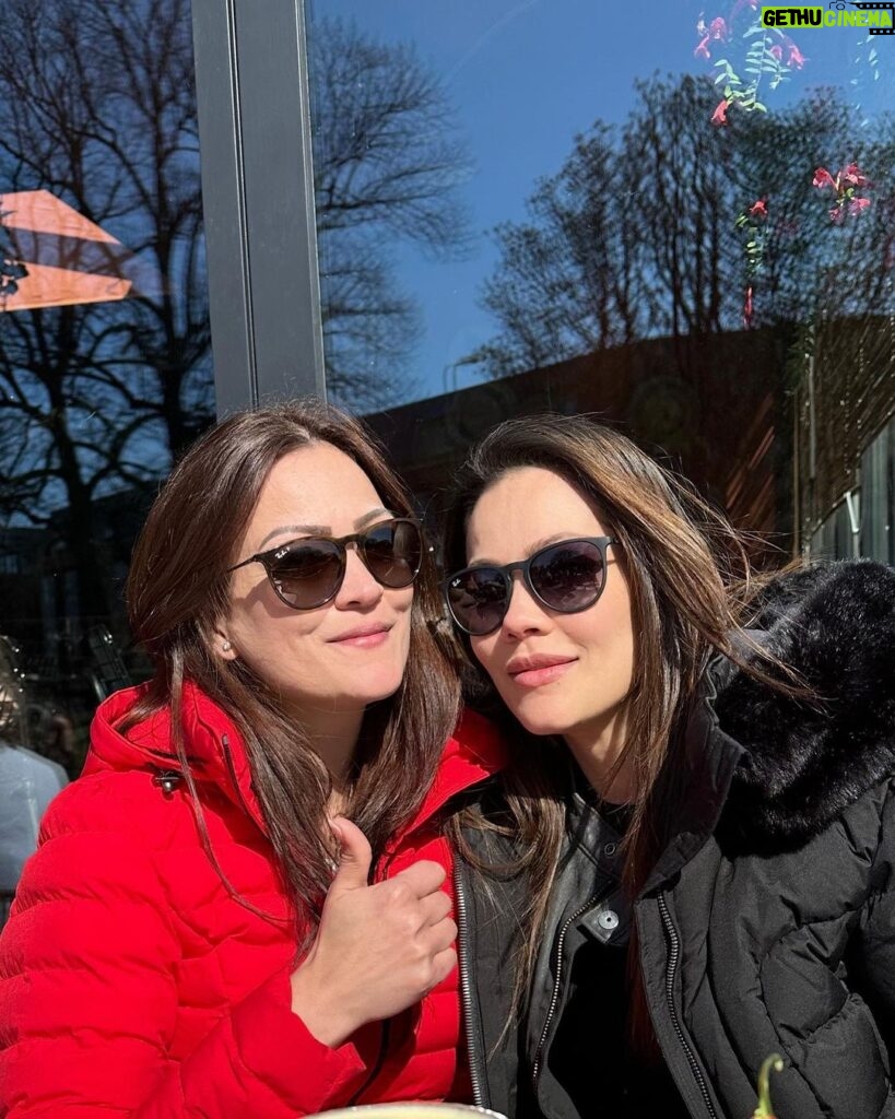 Waluscha De Sousa Instagram - Happy birthday my baby sister, my best friend, my other half, my human diary! Hope you have a beautiful day and the most amazing year. You deserve all the happiness in the world. I love you.. And thank you for always having my back @oriana_espendiller ♥️🎂 Leiden, Netherlands