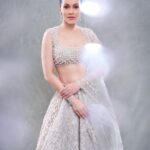 Waluscha De Sousa Instagram - 🪔 @frontierraas @quirkbrandconsulting @hybajewels @abhilashatd @dipteeagarwal @kapilbhalla_makeup @hairbyykaushall @akshay_26