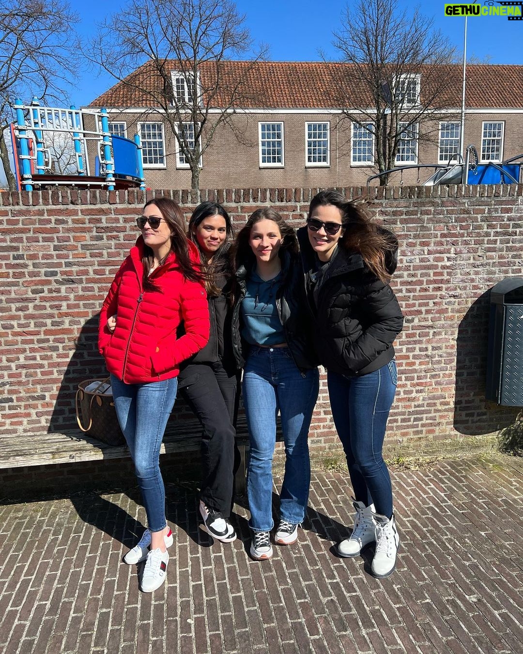 Waluscha De Sousa Instagram - SUNDAY 🤍 Amsterdam, Netherlands
