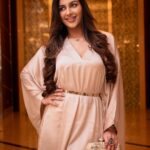 Yaashika Aanand Instagram - From the premiere of @silanodigalilmovie in #malaysia ❤️ Choose ur fav 🙈 . Wearing @stephinlalanofficial Styling @muthunagaimurugesan Makeup n hair @brriyanjohn Jewellery- @vicky_ganesan On camera @lensonicphotography . . . . #silanodigalil #yashika #explore #malaysia #ootd Kuala Lumpur, Malaysia