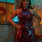Yaashika Aanand Instagram - Slay it like Yashika! Click the link in the bio and get ready to Fun Maaro! @vinaybharadwaj1 @yashikaaannand @punnagaipoogheetha @masalacoffeeband @varun.sunil @amalsivan_official @kukarthikoffl @saregamatamil @blackswankg #SilaNodigalil #Masalacoffee #FunMaaro #VarunSunil #Saregama #Song #Thriller #Drama #VinayBharadwaj #PunnagaiPooGheetha #RichardRishi #YashikaAannand #tamilfilm #cinema