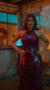 Yaashika Aanand Instagram - Slay it like Yashika! Click the link in the bio and get ready to Fun Maaro! @vinaybharadwaj1 @yashikaaannand @punnagaipoogheetha @masalacoffeeband @varun.sunil @amalsivan_official @kukarthikoffl @saregamatamil @blackswankg #SilaNodigalil #Masalacoffee #FunMaaro #VarunSunil #Saregama #Song #Thriller #Drama #VinayBharadwaj #PunnagaiPooGheetha #RichardRishi #YashikaAannand #tamilfilm #cinema