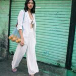 Yogita Bihani Instagram - you have to get juiced to it 🍊 Shot by @bharat_rawail Styling @jeevikab Shoes @shoplittlebox_india @zaamo.official Makeup @anumariyajose Hair @makeupnhairbyankita