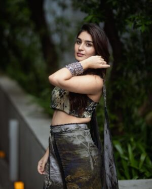 Yukti Thareja Instagram - Some real fake candids before #rangabali trailer launch🫶🏻

Styling @manogna_gollapudi 
Outfit @sahilkochharofficial 
Photographer @they_call_me_keshu
@makeupby_sathya 
Asst @_vyshnavi_hk