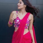 Yukti Thareja Instagram - Naari in a gorgeous saree 🌺🌸 #rangabalionjuly7th 🫶🏻 Stylist @manogna_gollapudi @makeupby_sathya Saree @sonaakshiraaj Photographer @they_call_me_keshu Asst @grahitha.nift