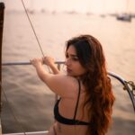 Yukti Thareja Instagram - I think it’s time for some summer #tb picturesss🏴‍☠️ Clicked by obv @bharat_rawail 🙃