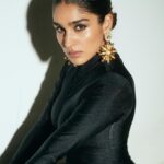 Yukti Thareja Instagram – Firecracker szn💣

📸: @ishan.n.giri 
💃: @jukalker 
👱‍♀️: @hairbyrajabali 
💄: @makeupby_sathya

Outfit @anshikatakofficial
Jewellery @radhikaagrawalstudio