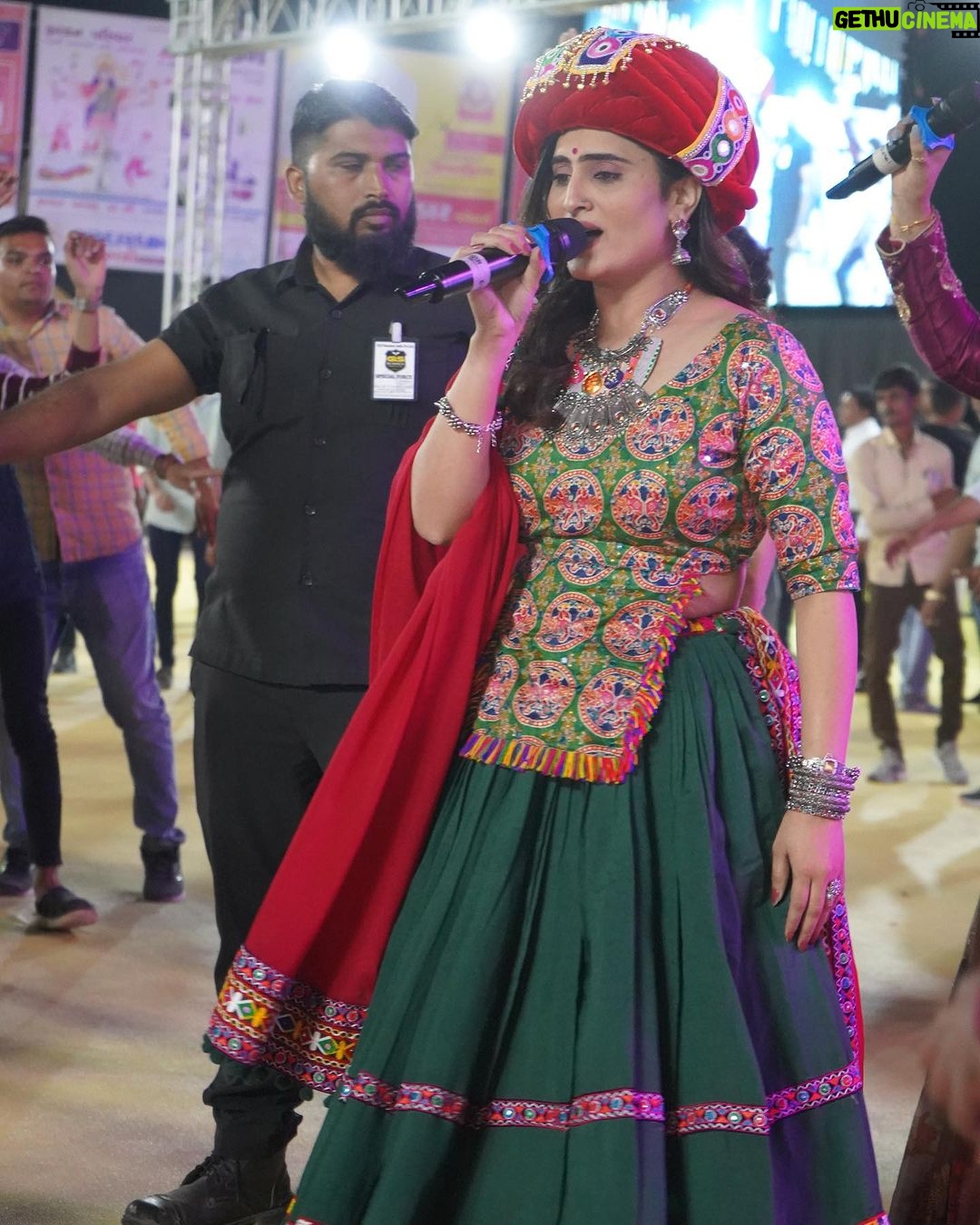 Zeel Joshi Instagram - પાઘડી 😇 . . . . @zeel_joshii #zeeljoshi #newpost #singer #liveshow #todaypost