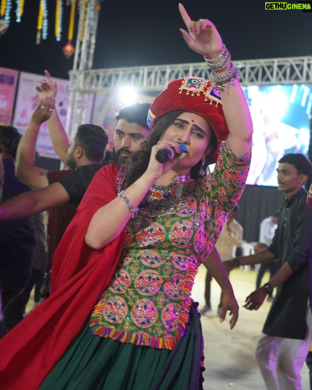 Zeel Joshi Instagram - પાઘડી 😇 . . . . @zeel_joshii #zeeljoshi #newpost #singer #liveshow #todaypost