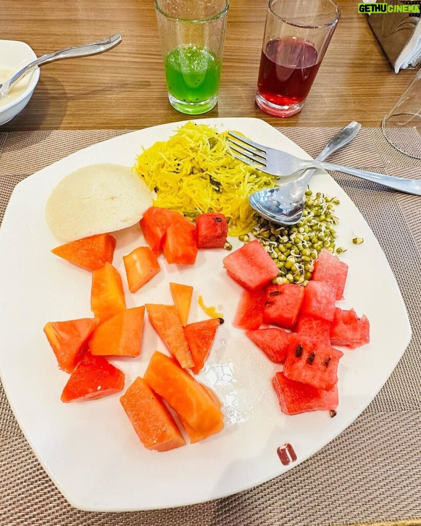 Zeel Joshi Instagram - Dear Zindagi♥️ . . . . . @zeel_joshii #zeeljoshi #shootingtime #breakfast #newpost #food #instagood