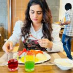 Zeel Joshi Instagram - Dear Zindagi♥️ . . . . . @zeel_joshii #zeeljoshi #shootingtime #breakfast #newpost #food #instagood