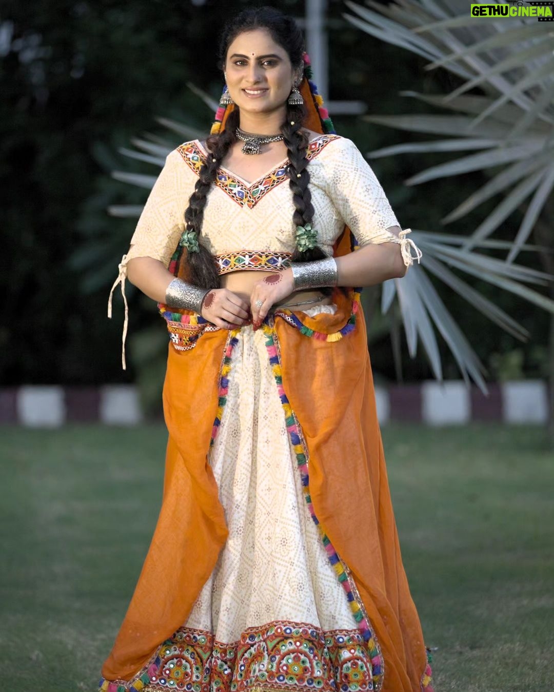 Zeel Joshi Instagram - રાધા રાણી લાગે ❤️...@zeel_joshii #instagram #instapost #viral #trending #navratri #photoshoot #gujaratiactrees #actress #gujaratimovie #india #janmashtami #radhakrishna #radharani #djglory #rental #rentoutfit #fashionmoodwali FashionMoodwali