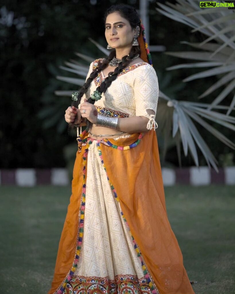 Zeel Joshi Instagram - રાધા રાણી લાગે ❤️...@zeel_joshii #instagram #instapost #viral #trending #navratri #photoshoot #gujaratiactrees #actress #gujaratimovie #india #janmashtami #radhakrishna #radharani #djglory #rental #rentoutfit #fashionmoodwali FashionMoodwali