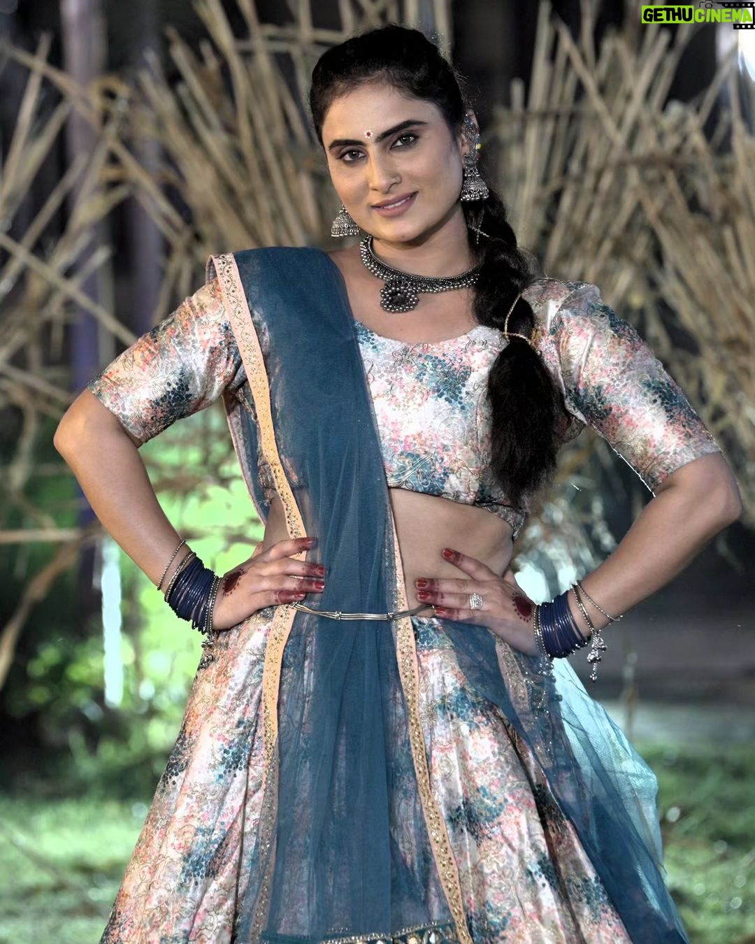 Zeel Joshi Instagram - રાધા રાણી લાગે ❤️...@zeel_joshii #instagram #instapost #viral #trending #navratri #photoshoot #gujaratiactrees #actress #gujaratimovie #india #janmashtami #radhakrishna #radharani #djglory #rental #rentoutfit #fashionmoodwali FashionMoodwali