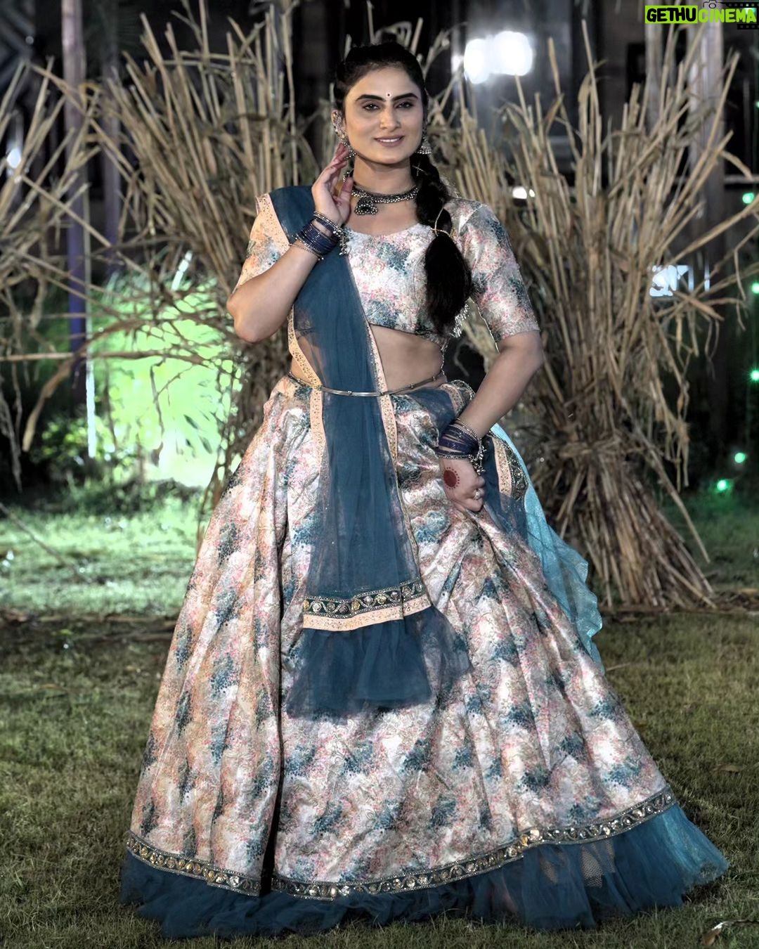 Zeel Joshi Instagram - રાધા રાણી લાગે ❤️...@zeel_joshii #instagram #instapost #viral #trending #navratri #photoshoot #gujaratiactrees #actress #gujaratimovie #india #janmashtami #radhakrishna #radharani #djglory #rental #rentoutfit #fashionmoodwali FashionMoodwali