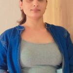 Zeel Joshi Instagram – તમારા જીવન માં એવું કોણ વ્યક્તિ છે? માં, પાપા, પતિ યા પત્ની,મિત્ર, ક્લોઝ ફ્રેન્ડ,લવ યા પછી કોઈ પણ સબંધી ….. કૉમેન્ટ્સ કરજો મિત્રો ,વાત કરવા ની મજા આવશે…❤️
.
.
.
.
@zeel_joshii #zeeljoshi #question #fy #challenge #foryou #instapic