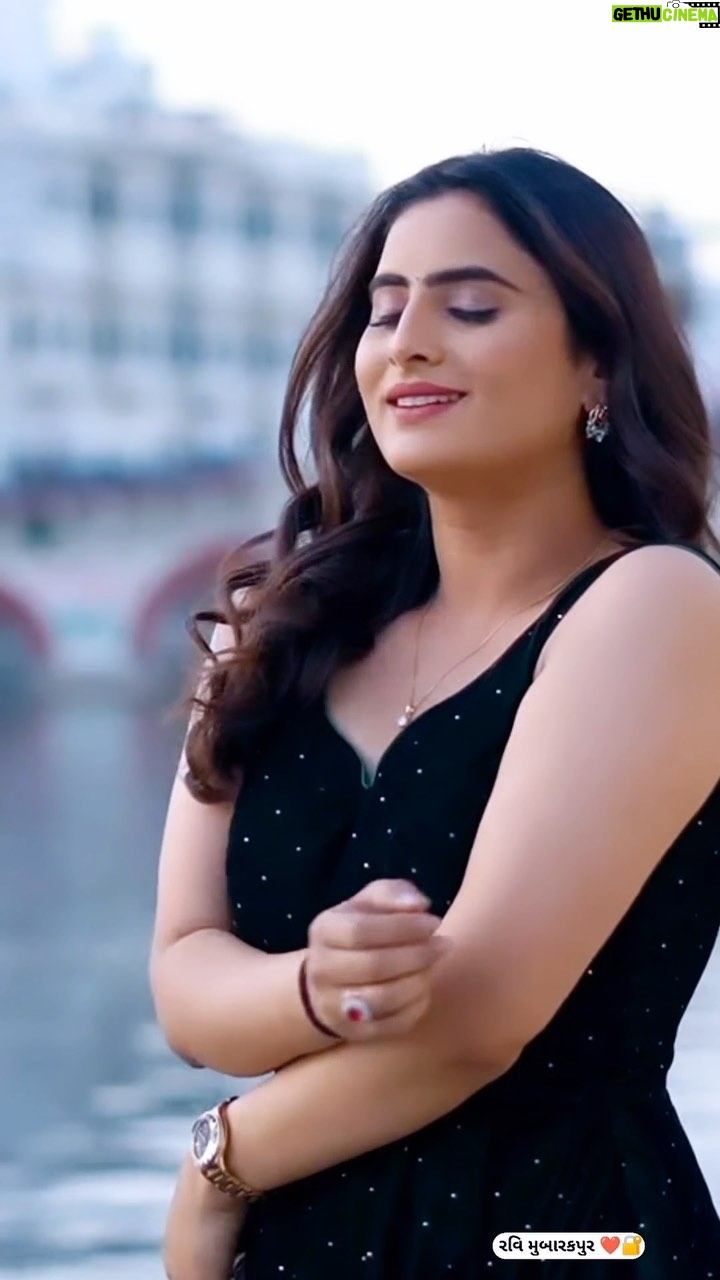 Zeel Joshi Instagram - #justfeelit 🥰 . . . . . . @zeel_joshii #zeeljoshi #explorepage #foryou #instagram #reels #trendingreels