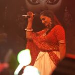 Zeel Joshi Instagram - ॐ ऐं ह्रीं क्लीं चामुण्डायै विच्चै नमः' DAY 7❤️ Video credit: @mukesh_rajveer_films #trending #viral #reels #instagram #music #navratri #zeeljoshi